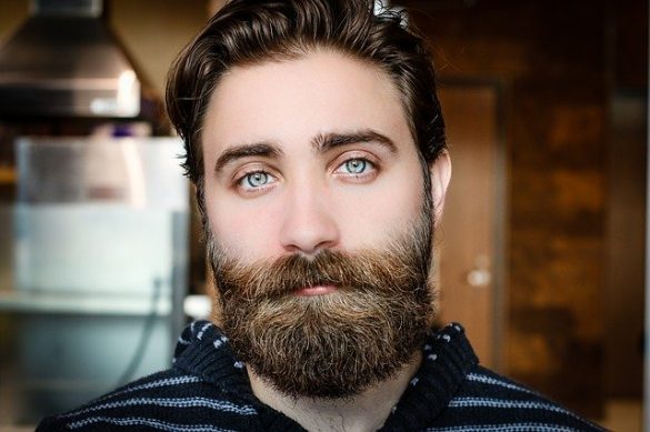 beard brothers caută coleg