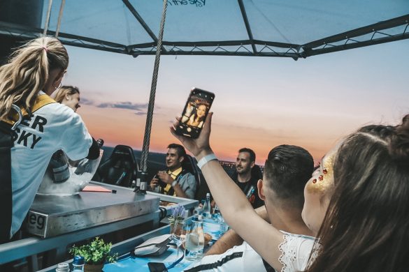 dinner in the sky